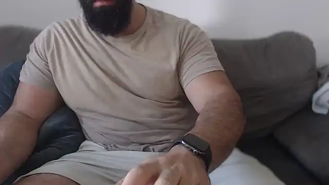 Snapshot of hugemachohandsome chatting on 07-19-26, 06:06 hugemachohandsome online show from 07-19-26, 06:06