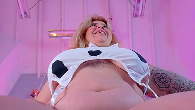 Miss Pawi online show from 02-02-26, 09:24