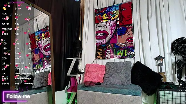 Snapshot of LatexDevil_Blondie chatting on 02-25-25, 05:58 LatexDevil Blondie online show from 02-25-25, 05:58