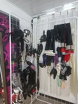 LatexDevil Blondie online show from 05-27-26, 01:41