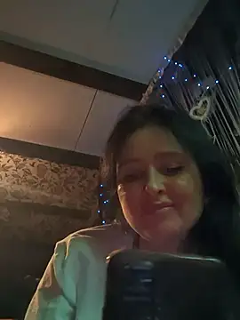 KikiXRed online show from 11-18-25, 07:40