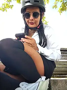 Snapshot of bellapaty chatting on 06-02-26, 02:19 bellapaty online show from 06-02-26, 02:19