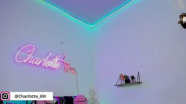 Snapshot of Charlotte_ro69 chatting on 11-22-25, 05:50 Charlotte ro69 online show from 11-22-25, 05:50