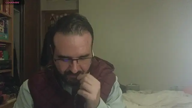 curiosillo83 online show from 03-06-25, 12:21