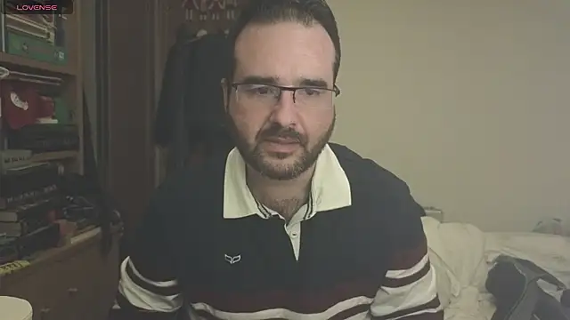 curiosillo83 online show from 03-12-25, 09:24