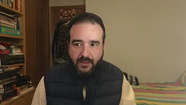 curiosillo83 online show from 11-06-25, 03:02