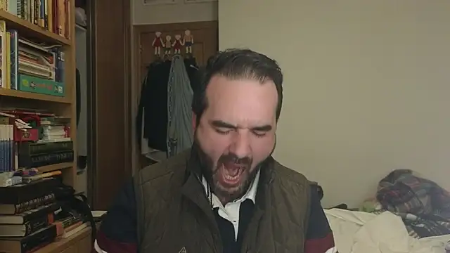 curiosillo83 online show from 12-04-25, 07:22