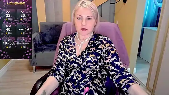 Snapshot of Candy_Long chatting on 02-27-25, 09:32 Candy Long online show from 02-27-25, 09:32