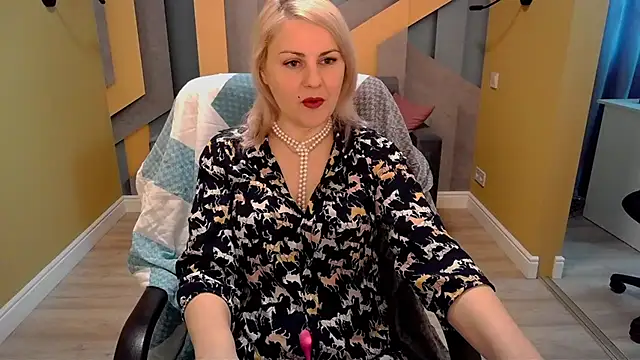 Snapshot of Candy_Long chatting on 03-04-25, 06:26 Candy Long online show from 03-04-25, 06:26