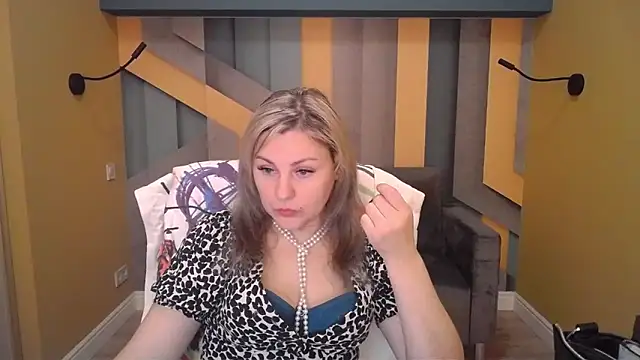 Snapshot of Candy_Long chatting on 12-01-25, 06:29 Candy Long online show from 12-01-25, 06:29