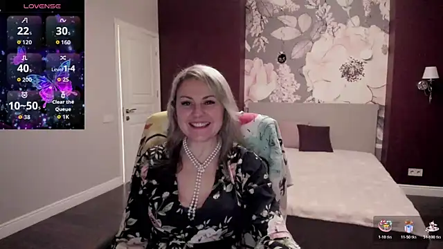 Snapshot of Candy_Long chatting on 12-18-25, 07:20 Candy Long online show from 12-18-25, 07:20