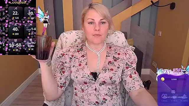 Snapshot of Candy_Long chatting on 05-24-26, 06:24 Candy Long online show from 05-24-26, 06:24