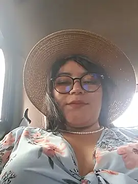 Sakura 0505 online show from 12-17-25, 08:48