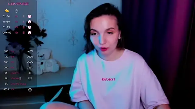 KindHazelHere  online show from 11-19-25, 10:10