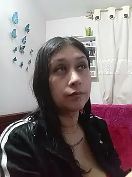 Giuliana90 online show from 04-19-26, 03:17