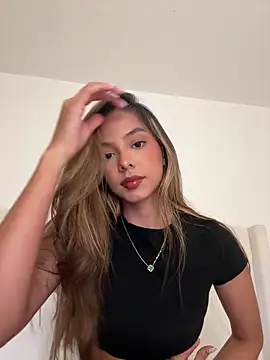 Bella cutte  online show from 11-23-25, 10:53