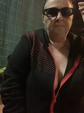 eroticjessitop online show from 03-22-25, 08:04