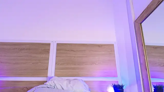  nickypurple  online show from 07-08-26, 06:34