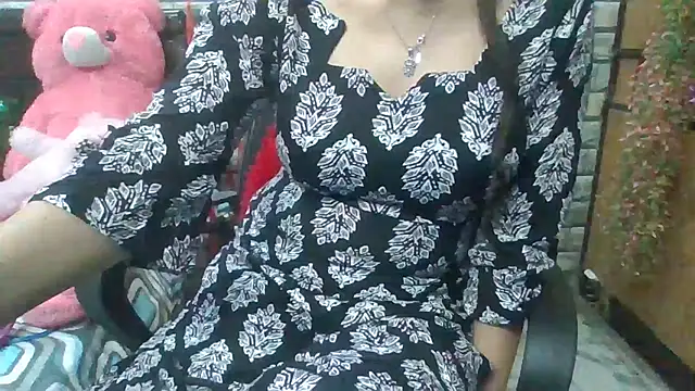 Sexy iknoor online show from 03-17-25, 10:49