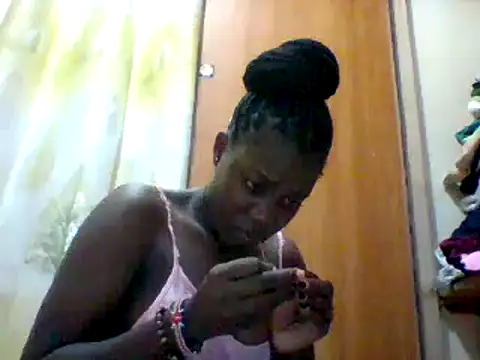 Snapshot of Alessandrajenna chatting on 03-01-25, 11:26 Alessandrajenna online show from 03-01-25, 11:26