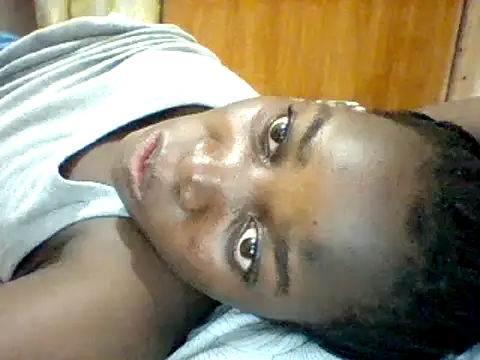 Snapshot of Alessandrajenna chatting on 03-20-25, 08:19 Alessandrajenna online show from 03-20-25, 08:19