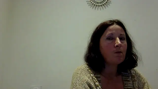 Snapshot of feline27 chatting on 11-01-25, 08:55 feline27 online show from 11-01-25, 08:55