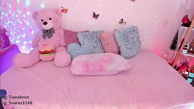 Zara uwu  online show from 03-11-25, 02:51