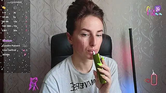 xx adrihanna xx online show from 06-04-26, 07:47