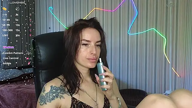 xx adrihanna xx online show from 07-17-26, 06:53