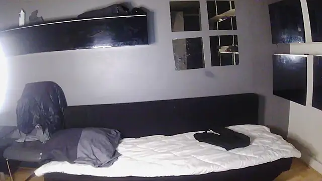 Snapshot of Bebemickey75 chatting on 03-01-26, 12:56 Bebemickey75 online show from 03-01-26, 12:56