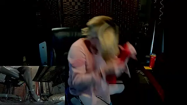 CharlotteAshton online show from 06-25-26, 02:43