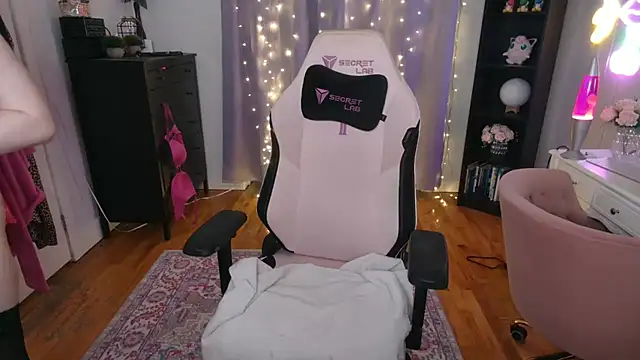 rachelbrooksxx online show from 02-08-25, 07:49