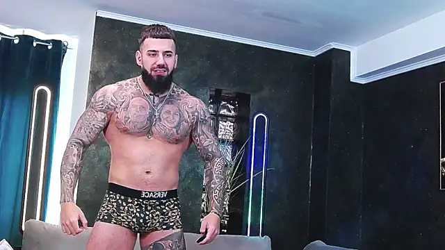 Snapshot of masterkingofmusclee chatting on 03-07-25, 11:40 masterkingofmusclee online show from 03-07-25, 11:40