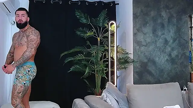 Snapshot of masterkingofmusclee chatting on 11-07-25, 08:36 masterkingofmusclee online show from 11-07-25, 08:36