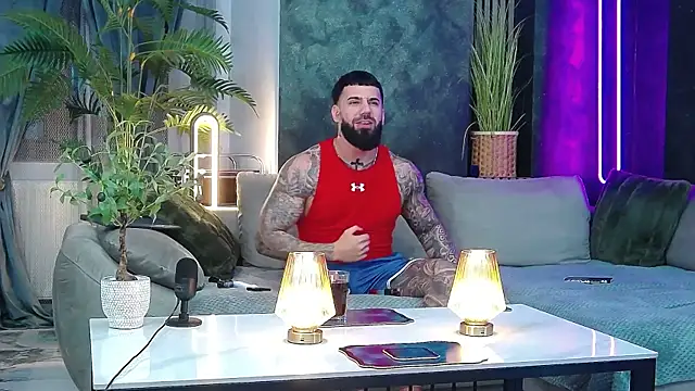 Snapshot of masterkingofmusclee chatting on 03-03-26, 08:37 masterkingofmusclee online show from 03-03-26, 08:37