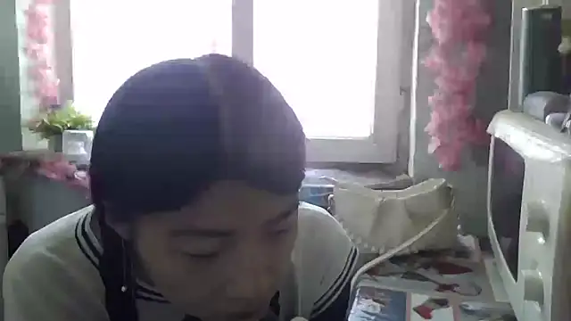 CarlyJoy online show from 10-04-25, 10:46