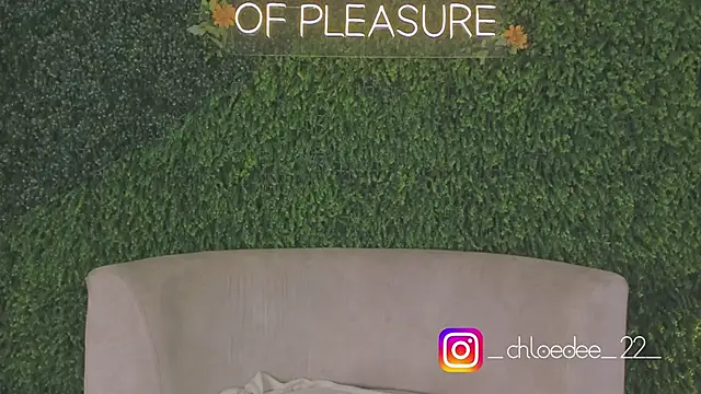 chloe d online show from 10-07-25, 12:24