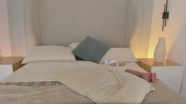 chloe d online show from 05-11-26, 02:45