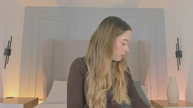 chloe d online show from 05-15-26, 12:45