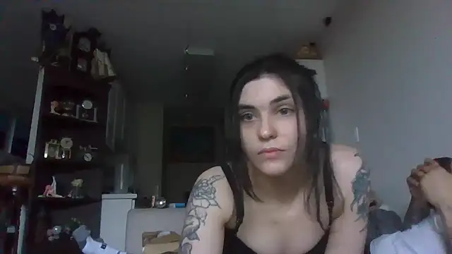 Snapshot of bexs780 chatting on 06-20-26, 06:11 bexs780 online show from 06-20-26, 06:11