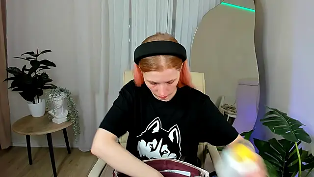 Mira  Blush online show from 01-26-25, 08:34