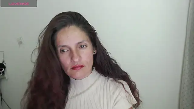 Snapshot of catalina_duran1 chatting on 05-11-26, 05:02 catalina duran1 online show from 05-11-26, 05:02
