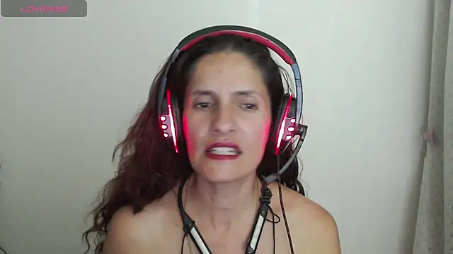 Snapshot of catalina_duran1 chatting on 05-16-26, 04:20 catalina duran1 online show from 05-16-26, 04:20