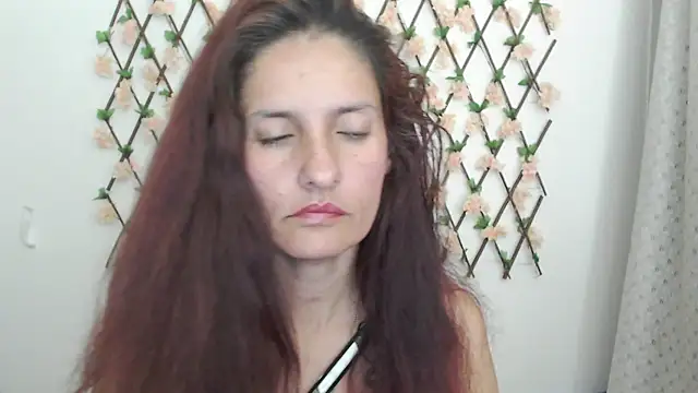 Snapshot of catalina_duran1 chatting on 08-01-26, 04:45 catalina duran1 online show from 08-01-26, 04:45