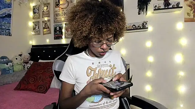 Snapshot of Cristal_Jonas@xh chatting on 10-04-25, 04:54 Cristal Jonasxh online show from 10-04-25, 04:54