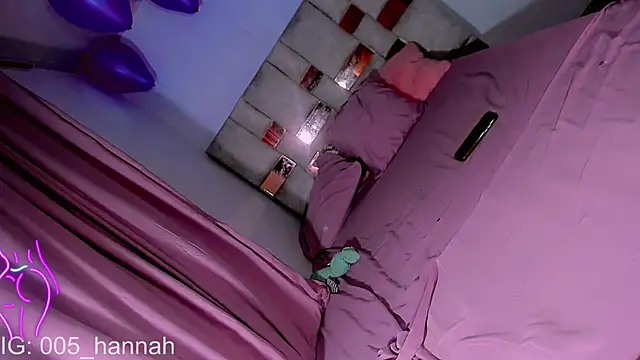 Hannahsmit online show from 11-07-25, 07:41