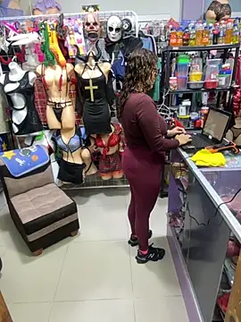 ROSALIALUCY online show from 11-05-25, 11:43