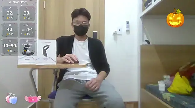 Gwencloudy online show from 12-21-24, 06:52