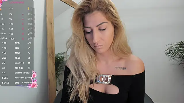 sofiah  online show from 03-05-25, 06:12