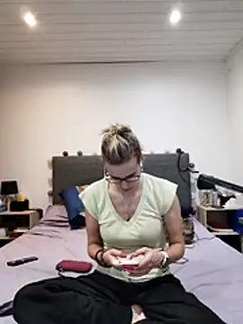 Madame Callie online show from 06-27-26, 08:25